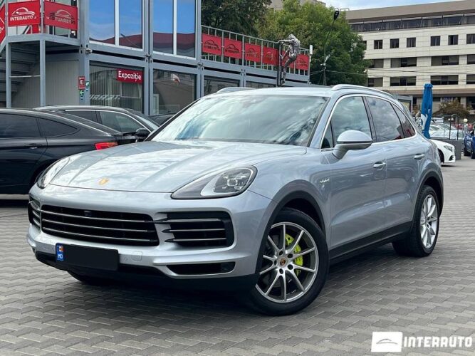 Porsche Cayenne E-Hybrid 30 interauto-car