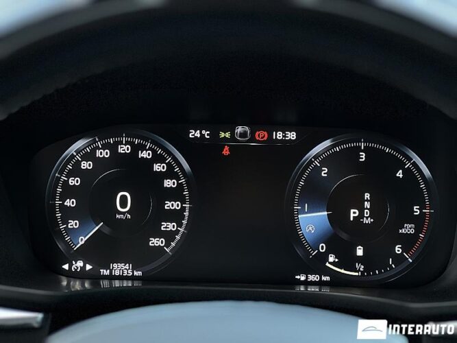 Volvo XC 60 41 interauto-car