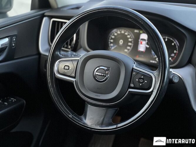 Volvo XC 60 42 interauto-car