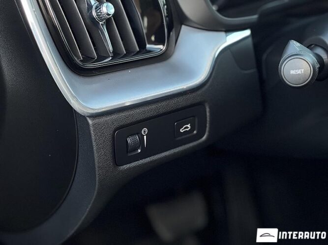 Volvo XC 60 40 interauto-car