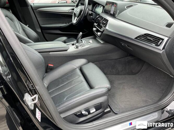 BMW 530e 36 interauto-car