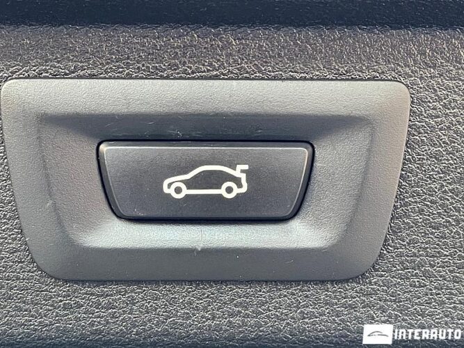 BMW X5 4.0e 48 interauto-car