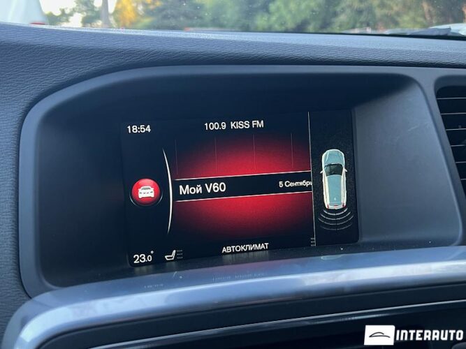 Volvo V 60 38 interauto-car