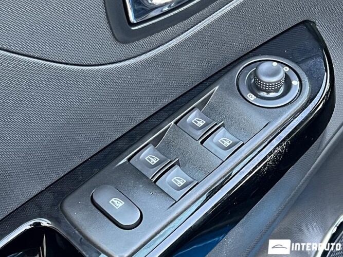 Renault Captur 46 interauto-car