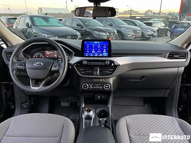 Ford Escape 38 interauto-car