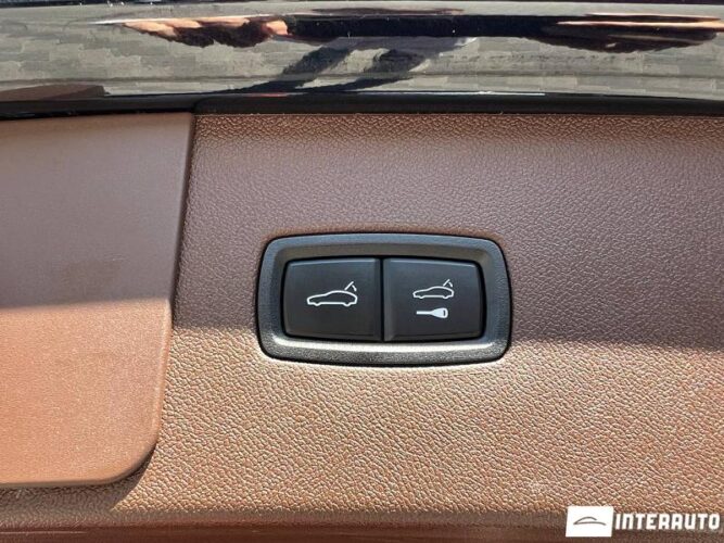 Porsche Cayenne 58 interauto-car