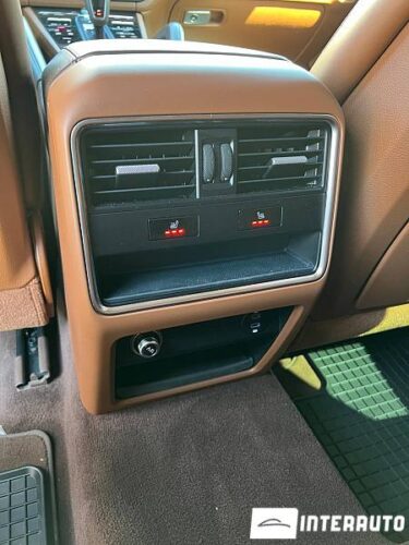 Porsche Cayenne 57 interauto-car