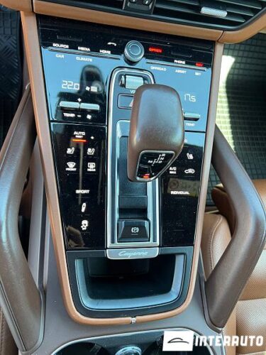 Porsche Cayenne 53 interauto-car