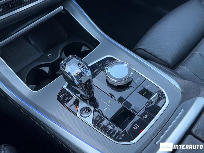 BMW X5 4.0i 48 interauto-car