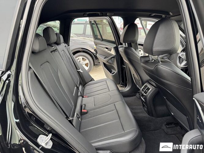 BMW X3 2.0D 48 interauto-car