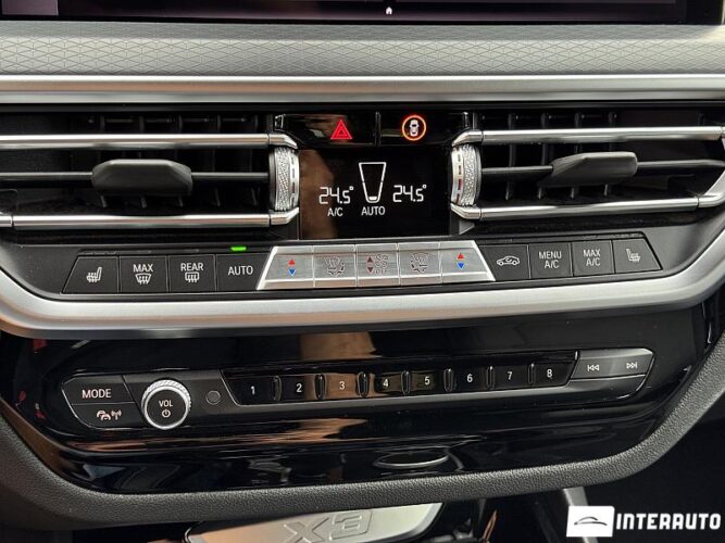 BMW X3 2.0D 44 interauto-car