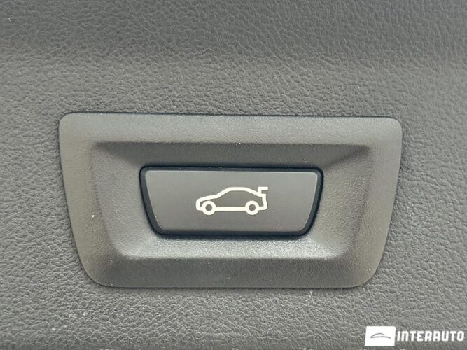 BMW X3 2.0D 55 interauto-car