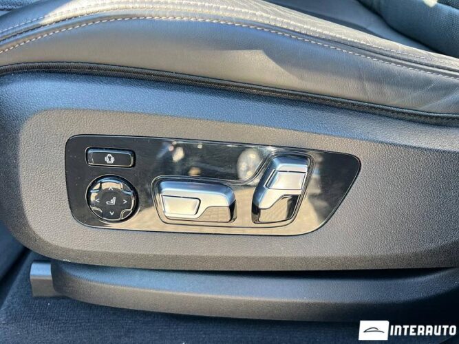 BMW X5 5.0i 49 interauto-car