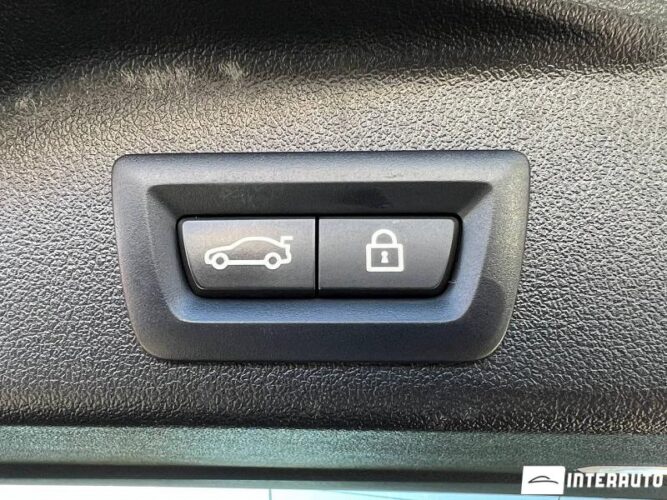 BMW X5 5.0i 54 interauto-car