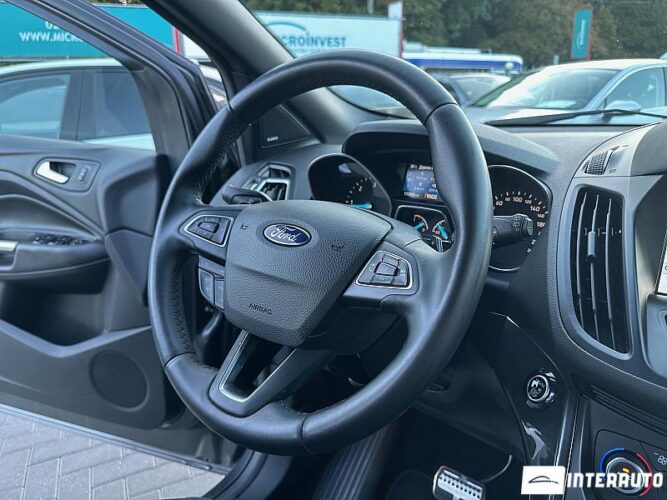 Ford Kuga 39 interauto-car