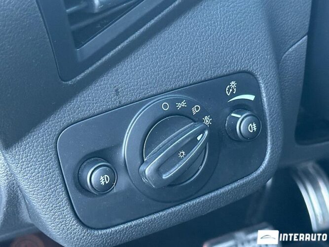 Ford Kuga 48 interauto-car