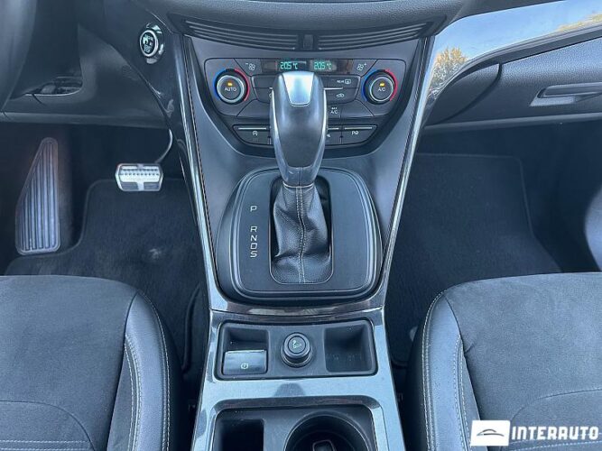 Ford Kuga 43 interauto-car