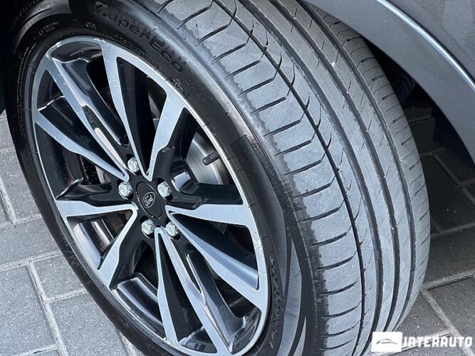 Ford Kuga 50 interauto-car