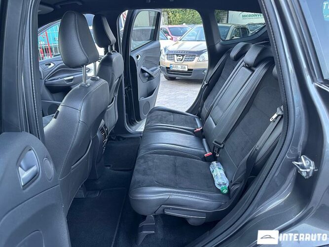 Ford Kuga 37 interauto-car