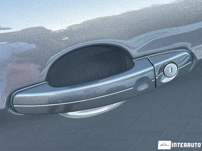 Ford Kuga 51 interauto-car