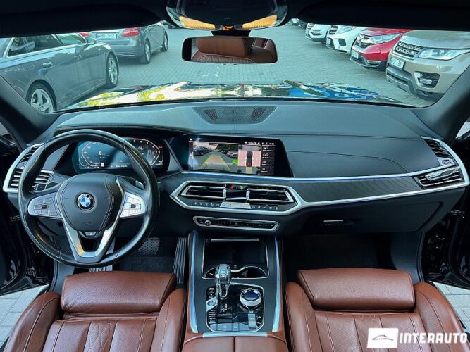 BMW X7 4.0i 45 interauto-car