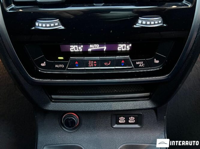 BMW X7 4.0i 54 interauto-car