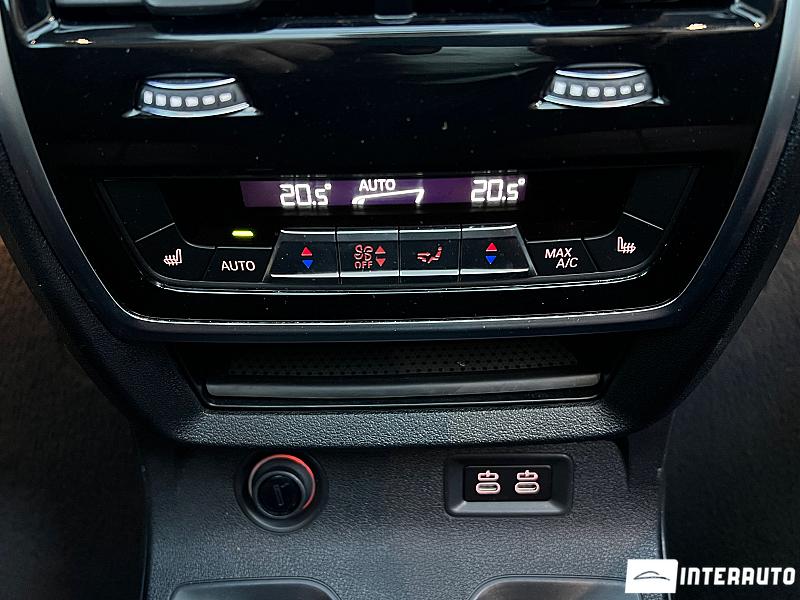 BMW X7 4.0i 29 automobil-interauto