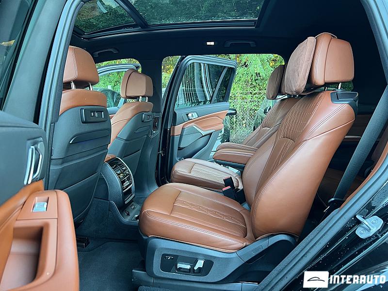 BMW X7 4.0i 30 automobil-interauto