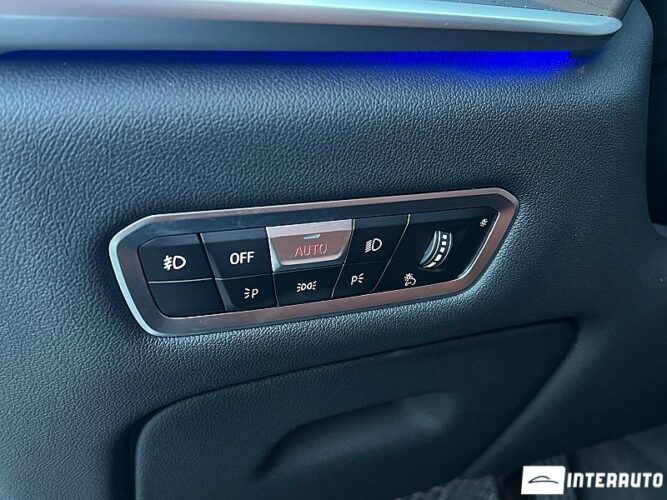 BMW X7 4.0i 43 interauto-car