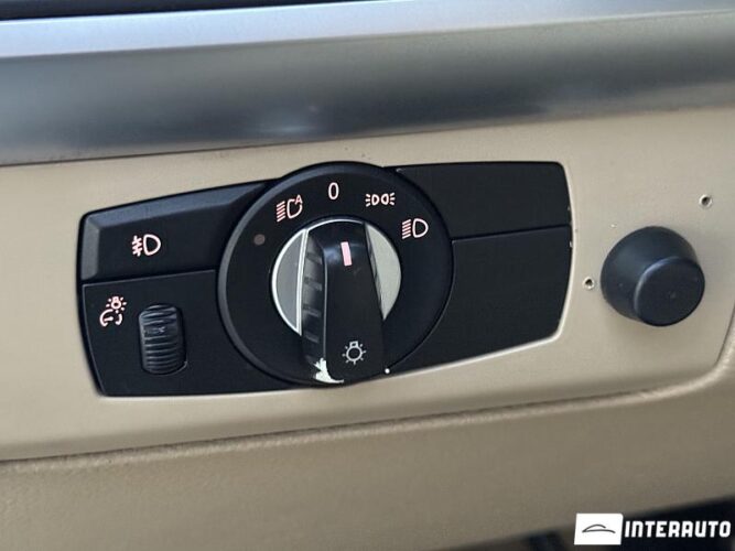 BMW X5 3.0i 52 interauto-car