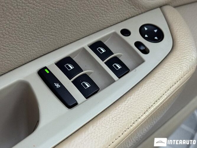 BMW X5 3.0i 51 interauto-car