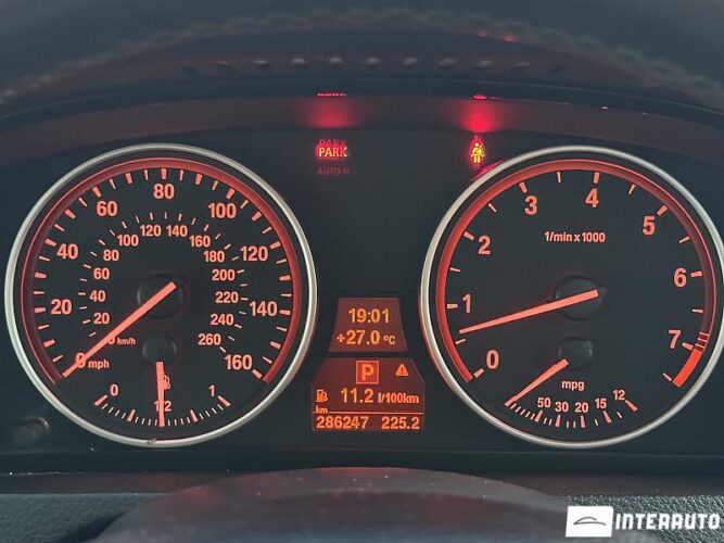 BMW X5 3.0i 41 interauto-car