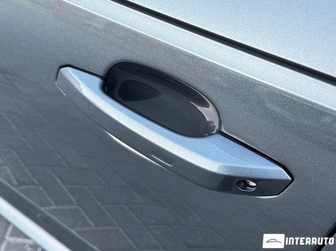 Audi A4 51 interauto-car