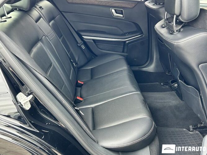 Mercedes E 200 48 interauto-car
