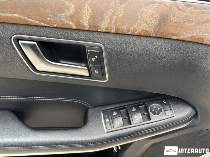 Mercedes E 200 36 interauto-car