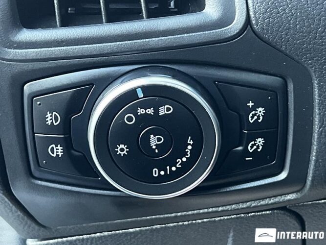 Ford Focus 39 interauto-car