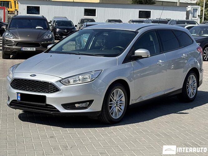 Ford Focus 33 interauto-car