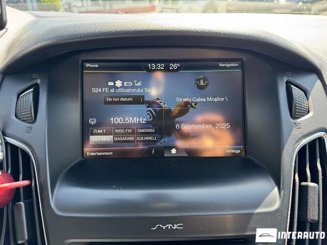 Ford Focus 44 interauto-car