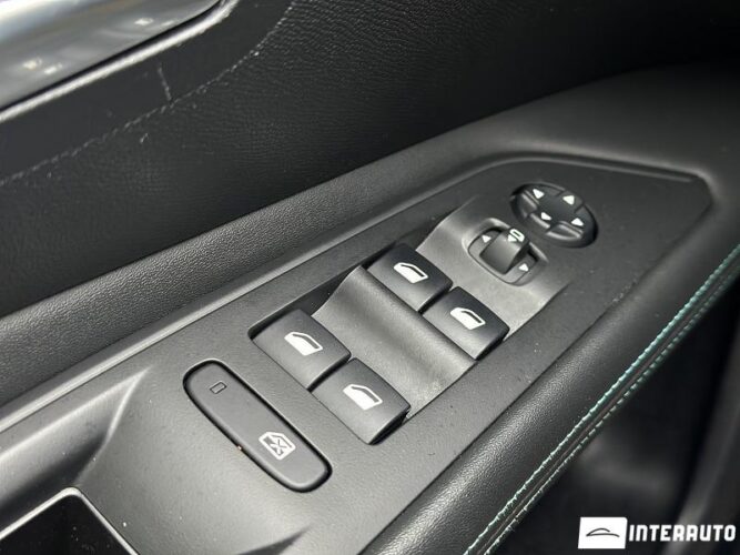 Peugeot 3008 38 interauto-car