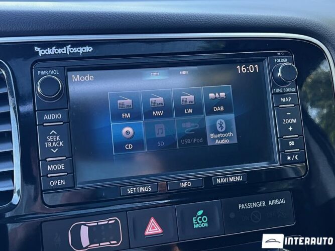 Mitsubishi Outlander 45 interauto-car