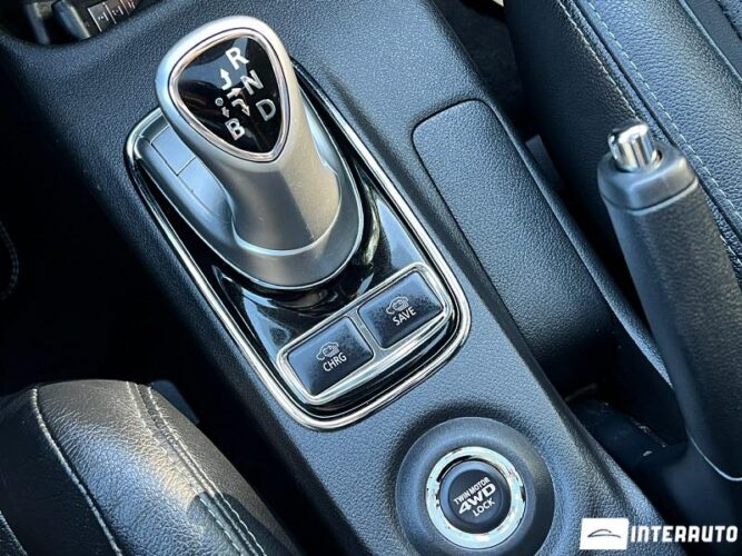 Mitsubishi Outlander 47 interauto-car