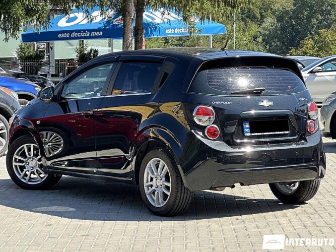 Chevrolet Aveo 33 interauto-car