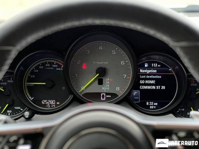 Porsche Cayenne S Hybrid 44 interauto-car