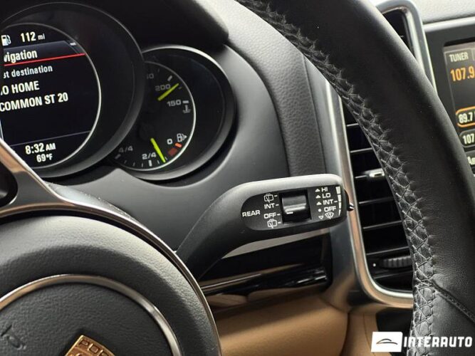 Porsche Cayenne S Hybrid 43 interauto-car