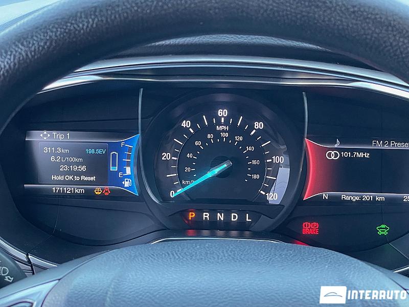Ford Fusion 19 automobil-interauto