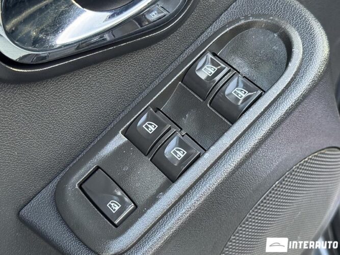 Dacia Duster 40 interauto-car