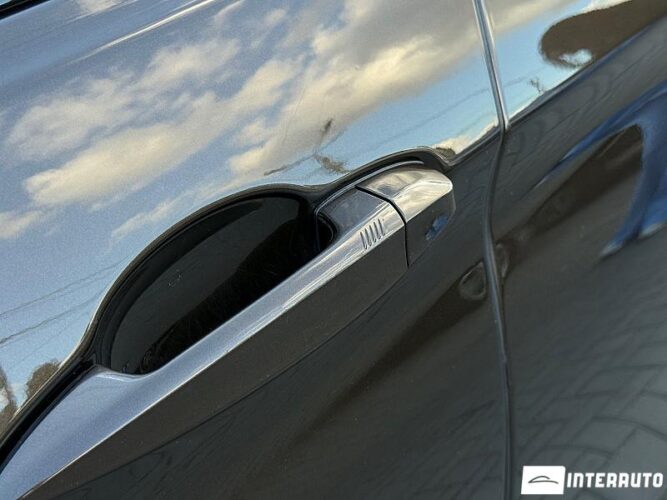 BMW X6 M5.0D 44 interauto-car