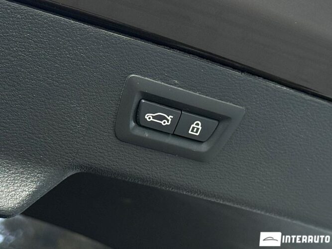 BMW X6 M5.0D 65 interauto-car