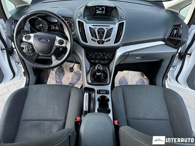 Ford Grand C-MAX 34 interauto-car