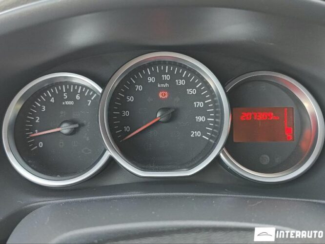 Dacia Logan MCV 38 interauto-car